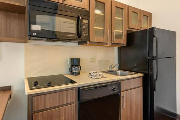 Candlewood Suites Fort Myers/Sanibel Gateway an IHG Hotel