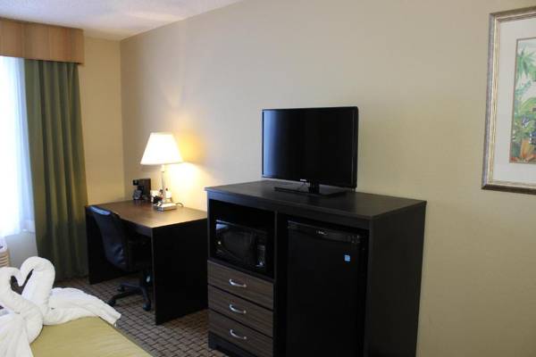 Workspace - Baymont by Wyndham Fort Myers Airport