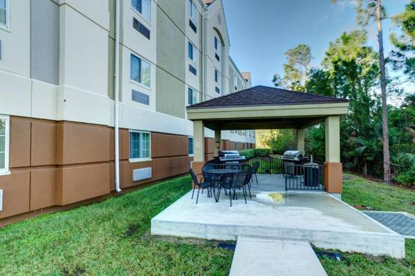 Candlewood Suites Fort Myers Interstate 75 an IHG Hotel