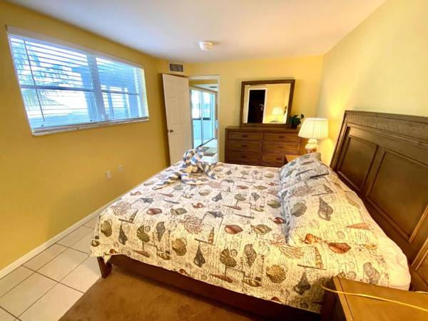 Estero Beach Club East #15 - Cozy condo with lanai