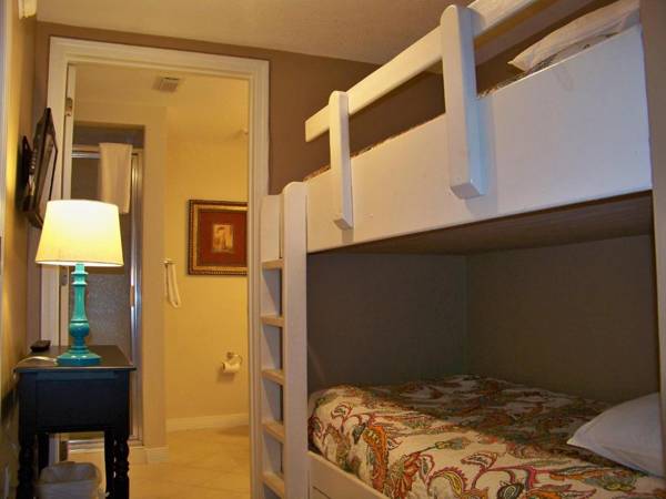 Destin West Sandpiper Bld 501 Bay side Condo