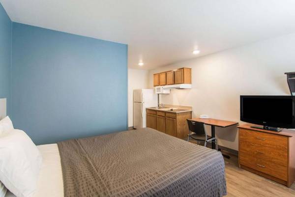 WoodSpring Suites Fort Walton Beach