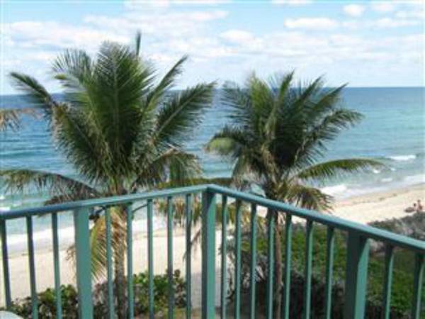 Seabonay Oceanfront Beach Resort