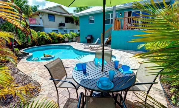 Escape from it all private pool minute to beach