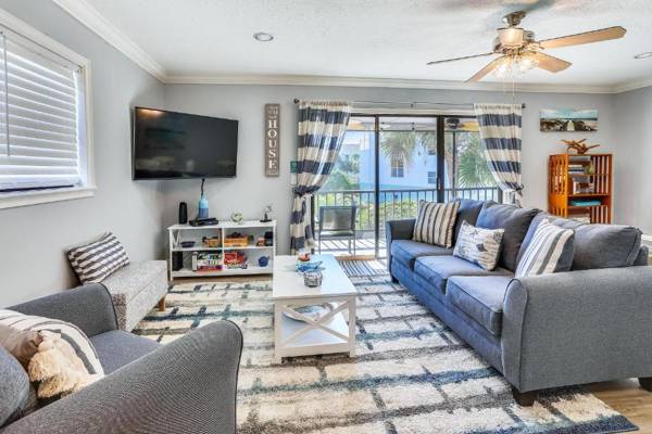 Sea Shell 14 - NEW! Beautifully remodeled townhouse with beach access!