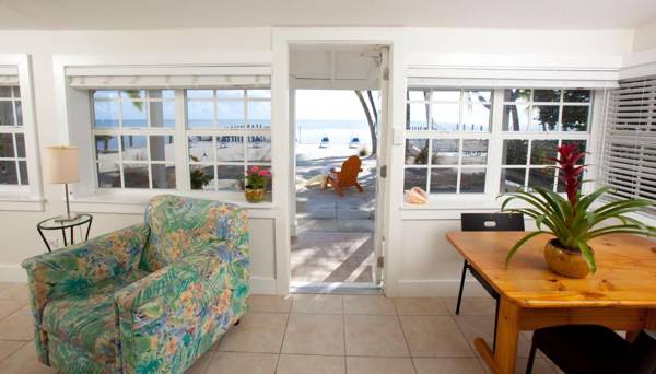 Pines & Palms Resort