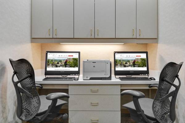 Workspace - Hilton Garden Inn Jacksonville JTB/Deerwood Park