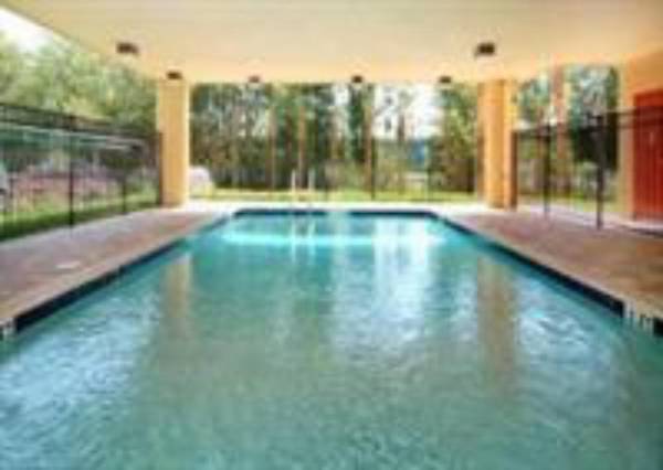 Comfort Suites West Jacksonville (ex Comfort Suites at Commonwealth)