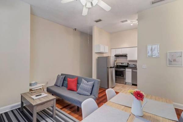 LT Stay Discounts! Cozy 2 BR Apt - Pet Friendly!