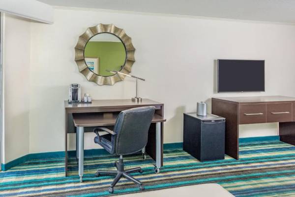 Workspace - Holiday Inn Key Largo an IHG Hotel