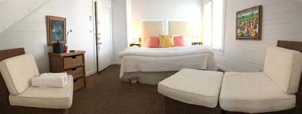 Simonton Court Historic Inn & Cottages