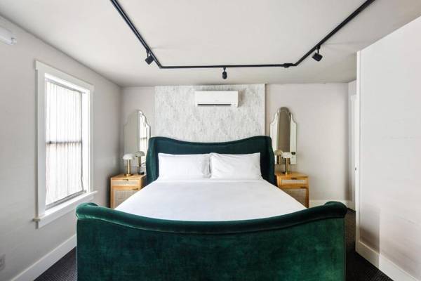 Yellow Room at The Grand Maloney