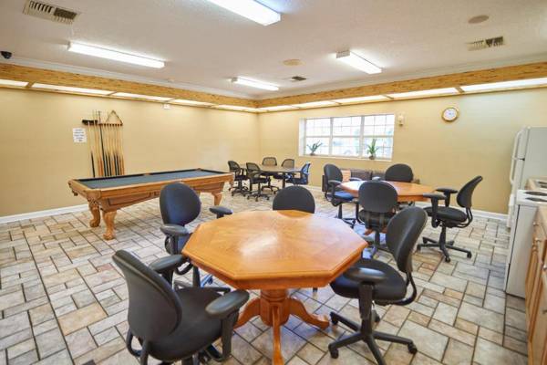 Tropical Palms Resort