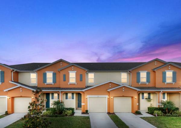 Four Bedrooms TownHome 5120