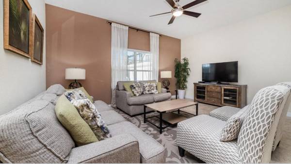 Elegant Spacious Stuart Pool Home Accommodate 20 People Doorsteps to Disney