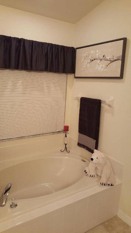 Key 2 Indian Creek Pool Home