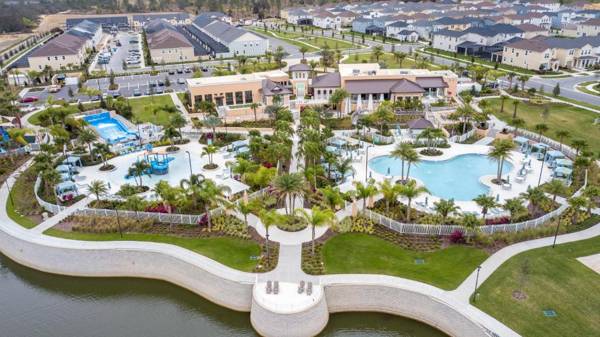 Gorgeous Four Bedroom w/ Pool Solara 1551