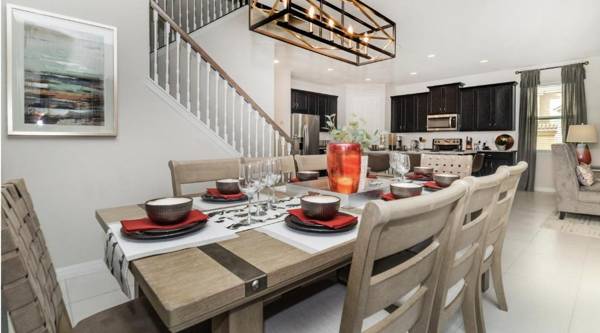 Elegant Pool Villa Disney Themed Rooms Just Door Steps from Disney World Sleep 11 People