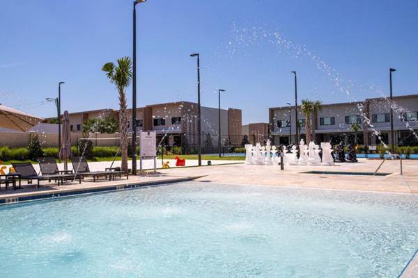 Luxury 4 Bedroom Home Close to Disney 7487