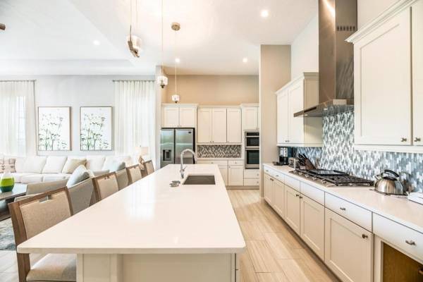 Brilliant Home in Bears Den Near Disney with Private Pool Movie Room Game Room & Resort Amenities - 996JN