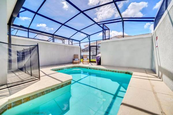 Spacious and Luxurious Home With Splash Pool Close to Disney #4ST804