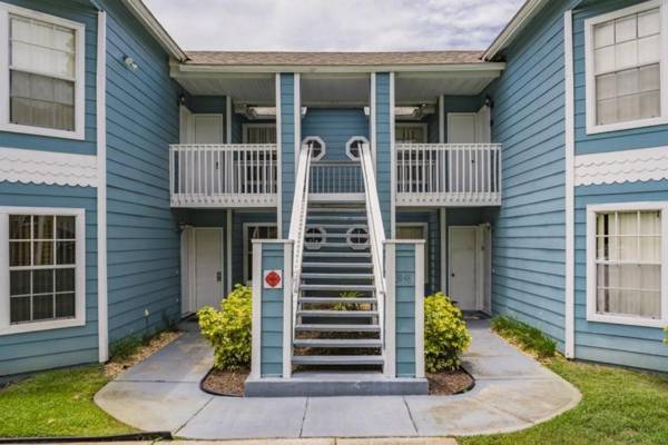 Judy's Villas at Island Club Condo