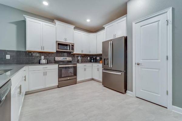 9 Bedroom Retreat Private Pool