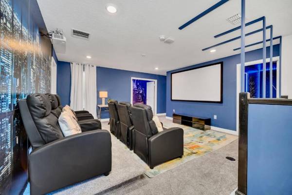 Magical Pool Home Enchantments Theme Rooms - 9Bd 5Ba 9CG1161