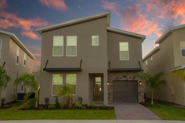 Gorgeous 6 Bd SF Close to Disney w/ Pool @ Champions Gate Resort 712