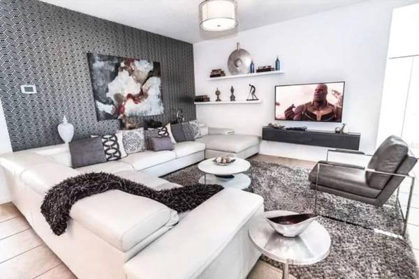 6BR Luxury Resort Home - Private Pool Hot Tub and Games!