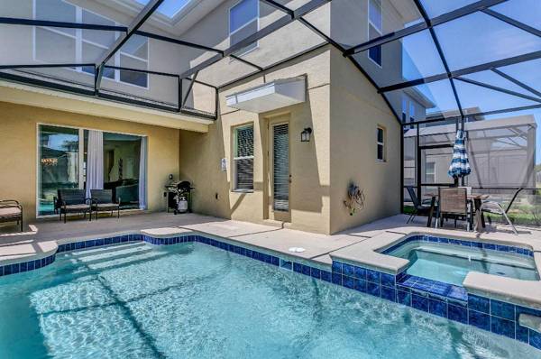 5BR Luxury Home - Family Resort -  Private Pool Hot Tub and BBQ!