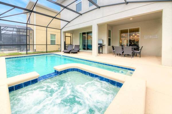 6BR Luxury Home - Family Resort - Private Pool Hot Tub and BBQ!