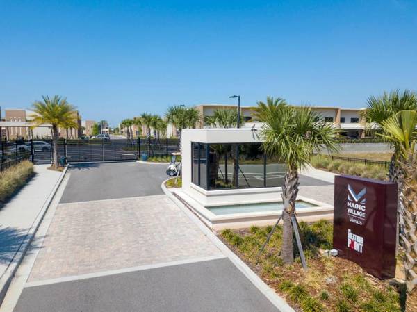 Splendid 3 Bd Close to Disney @ Magic Village 7486