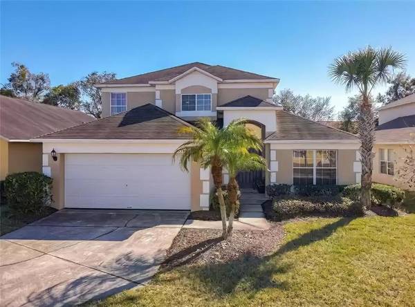 Summer Fun- Delightful Family Villa with South Facing Pool with Spa and games room in prime location