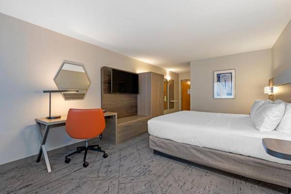 Workspace - Holiday Inn Express Hotel & Suites - The Villages an IHG Hotel