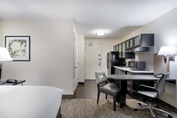 Workspace - Candlewood Suites Lake Mary an IHG Hotel
