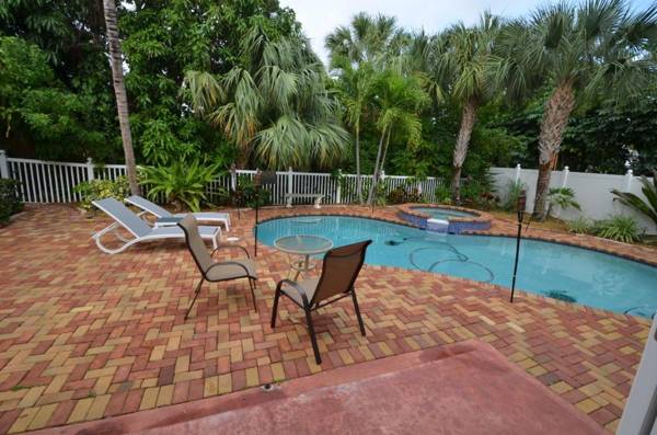 Romantic heated Pool &spa