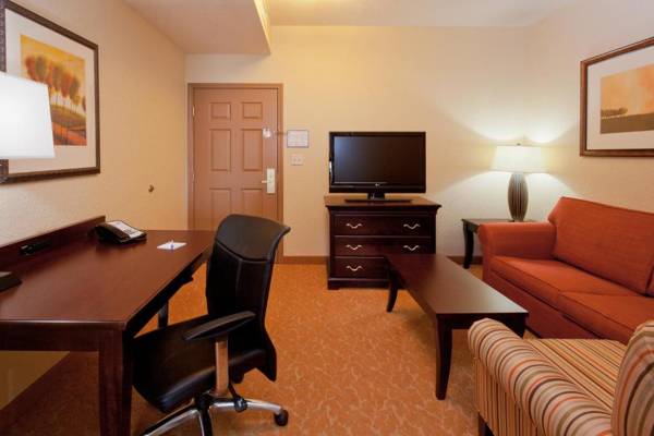 Workspace - Holiday Inn Express & Suites Lakeland North I-4 an IHG Hotel
