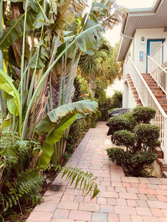 4145 By The Sea Inn & Suites