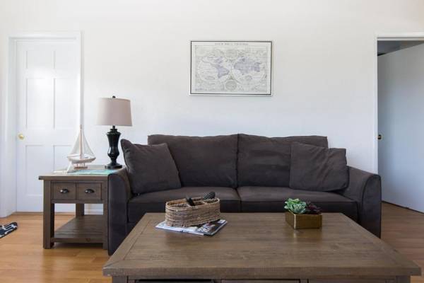 4145 By The Sea Inn & Suites