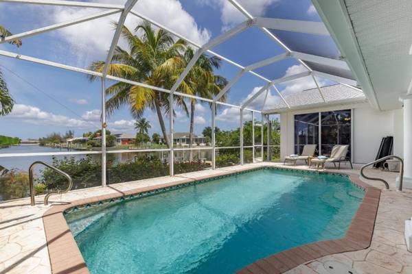 Waterways Views Heated Pool - Villa Mermaid Cove - Cape Coral FL