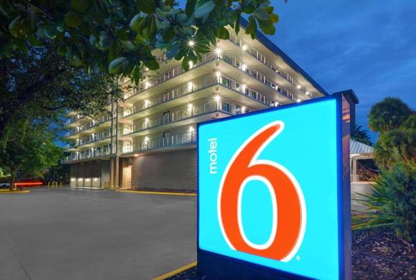 Motel 6-Cutler Bay FL