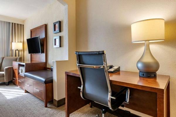Workspace - Comfort Suites Miami