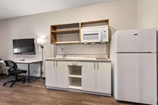 Workspace - Extended Stay America Suites - Miami - Airport - Doral