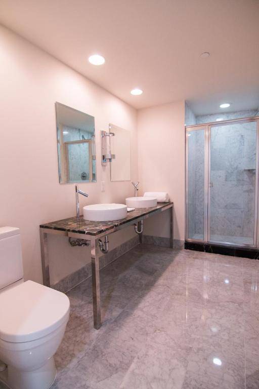 Luxury 5-star Condo @37th floor in Icon Brickell 2b/2b