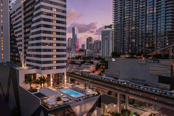 Element Miami Brickell