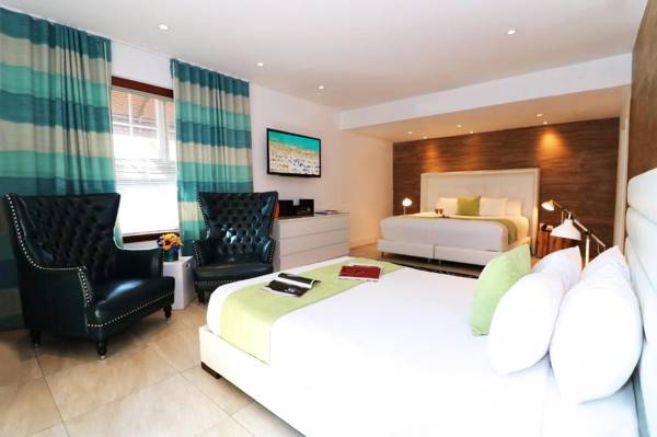 Chesterfield Hotel & Suites