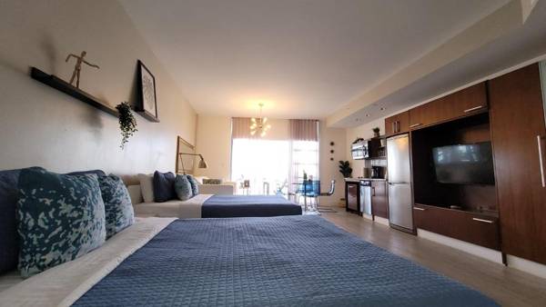 Strand Ocean Drive Suites - Rooftop Pool