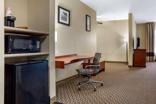 Workspace - Comfort Inn & Suites Midway - Tallahassee West