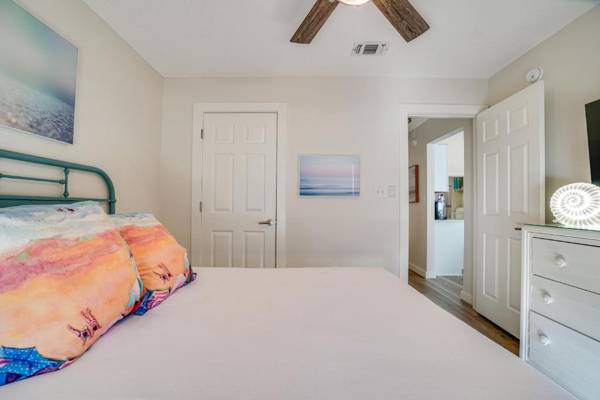 Destin Beach House - Just A Splash by Panhandle Getaways